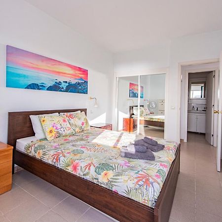 Paradise Suite Адехе Екстериор снимка