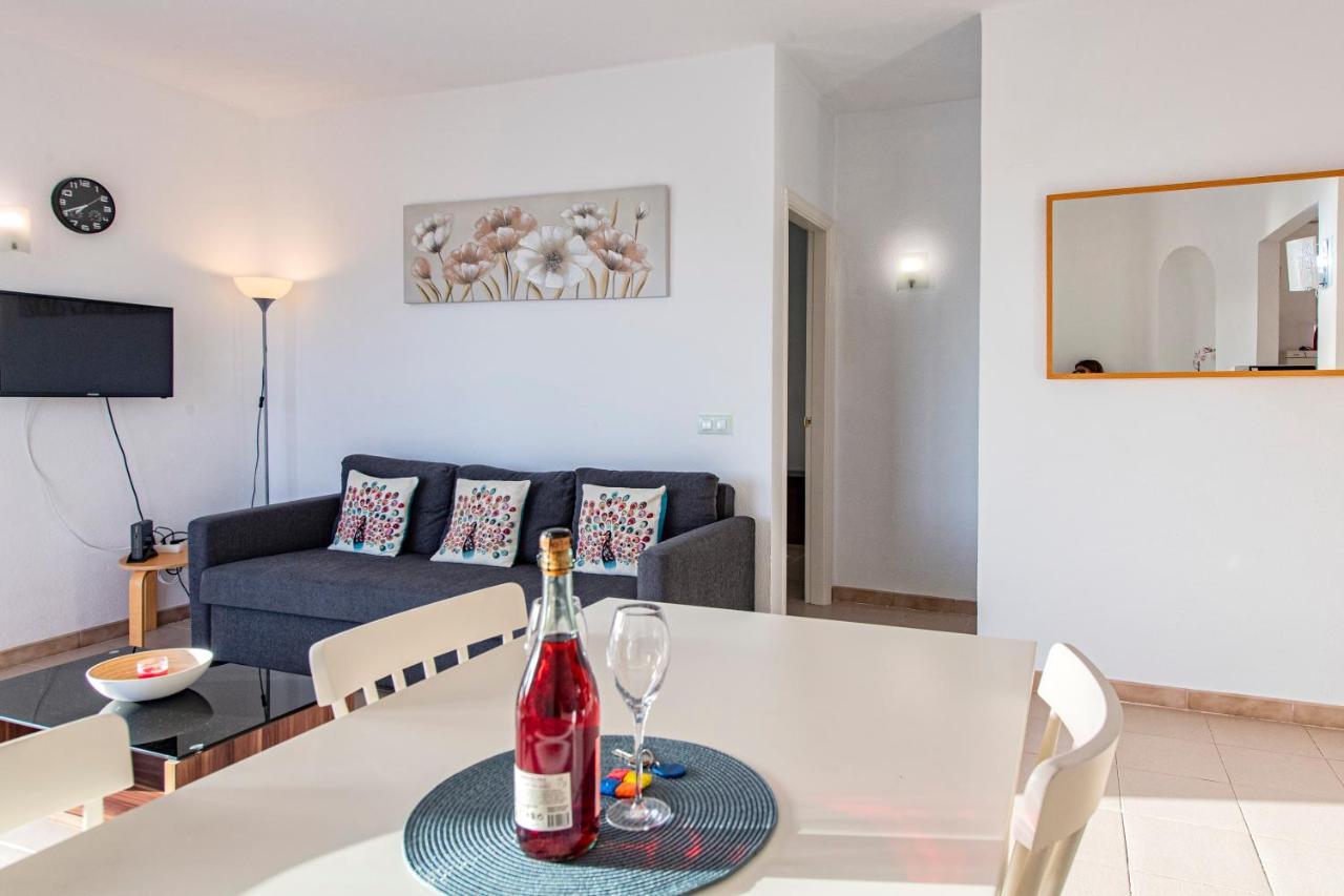 Paradise Suite Адехе Екстериор снимка